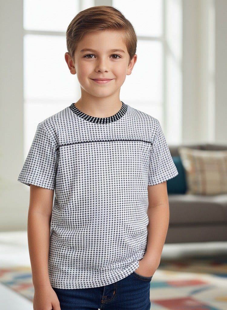 stylish, modern T-shirt that combines elegance and comfort - Image 2