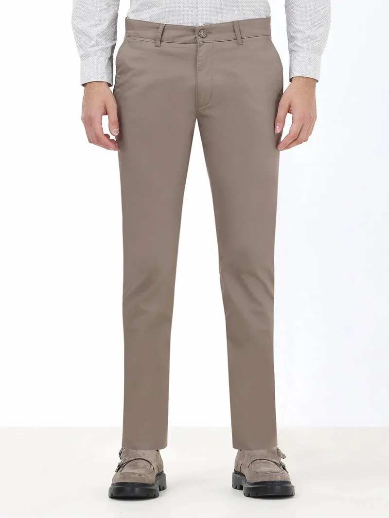 كيب بنطال قطني مخلوط بقصة ضيقة من نسيج المنك