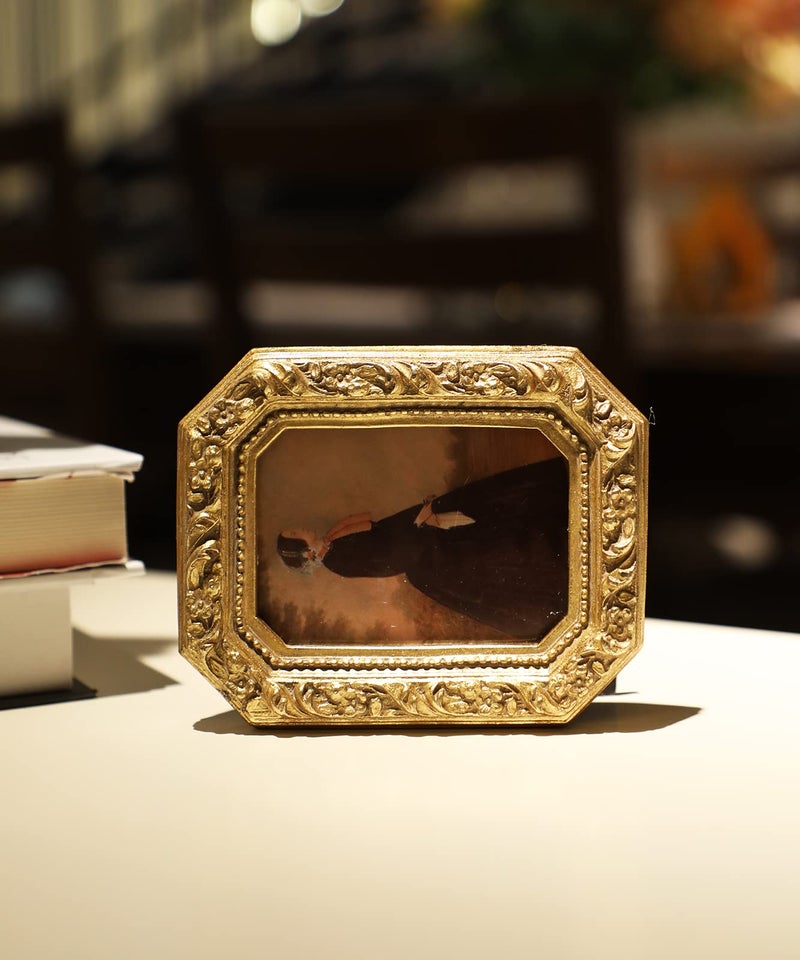YULINK 2.5x3.5 Small Vintage Picture Frame  Mini Antique Ornate Gold Photo Frame  Tiny Retro Octagon frame  for Tabletop and Wall Display  Old Fashioned Photo Gallery Art Decor - Image 3
