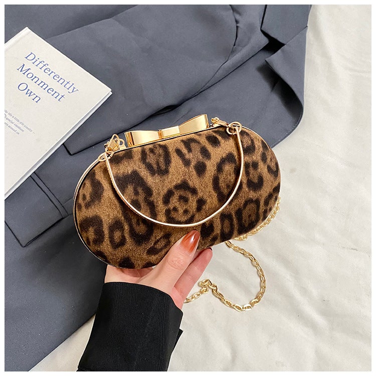 2024 Winter New Popular Retro Leopard Print Handbag This Year'S Fashionable Elegant Chain Shoulder Small Square Bag - Image 1