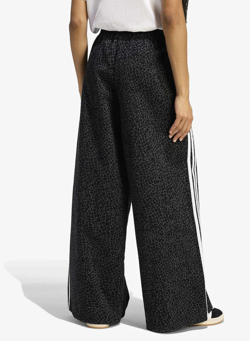اديداس اوريجينالز Firebird Oversized Aop Denim Pants