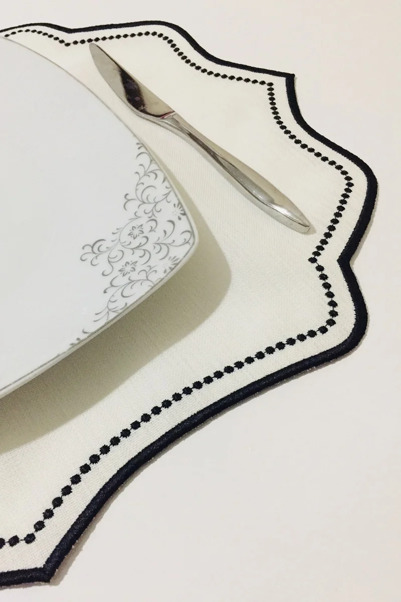 Nisahometeks 6 Pieces Embroidered Linen Placemat - Linen Plate