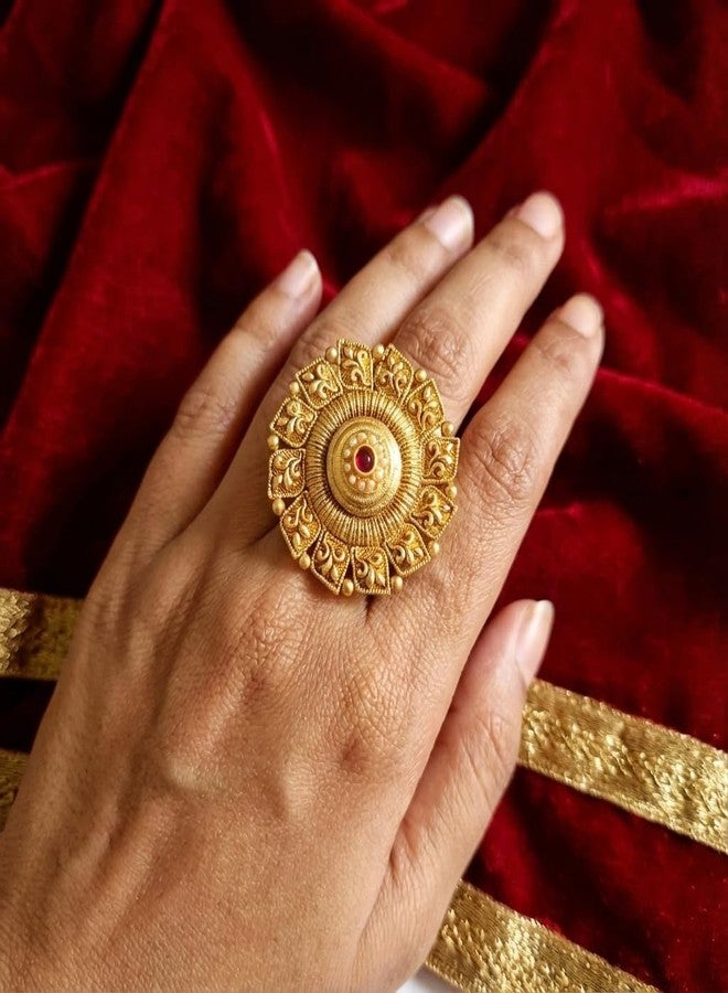 مجموعة خواتم أصابع تقليدية من الذهب المؤكسد من AAIKU | خواتم قابلة للتعديل بتصميمات زهور وطاووس عتيقة للفتيات والسيدات (Combo-FR1035-Des1-Des2&FR1667-Des1) - Image 2