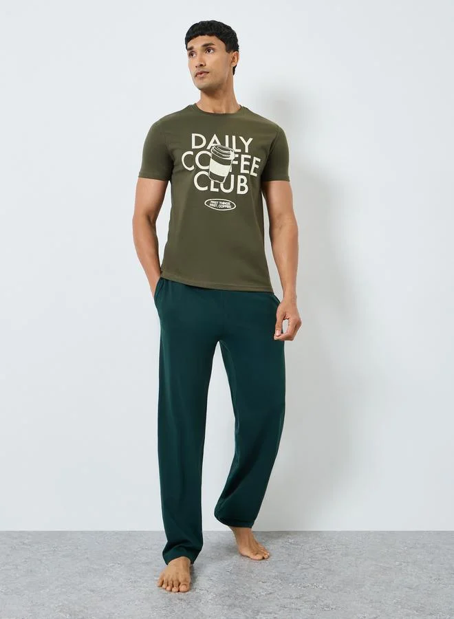 Men Graphic Print T-Shirt and Pyjama Set