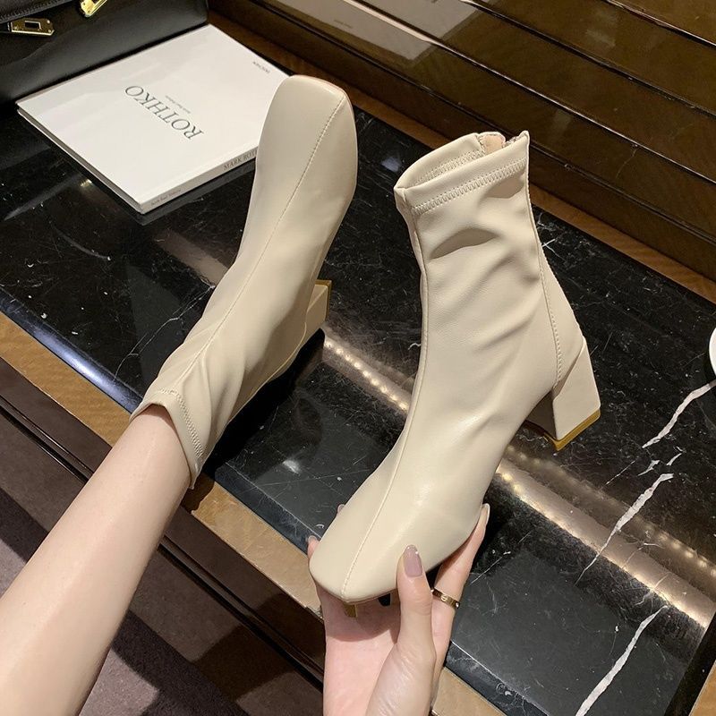 أحذية مارتن بكعب سميك وأصابع مربعة باللون الأسود العتيق - Image 4