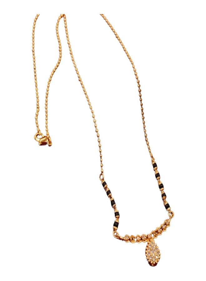 طقم مانجالسوترا تقليدي من آيكو، طول السلسلة 18 بوصة، مطلي بالذهب العتيق مع سلسلة من الخرز الأسود للنساء | قصير متوسط | مناسب لحفلات الزفاف والعمل (M71) - Image 1