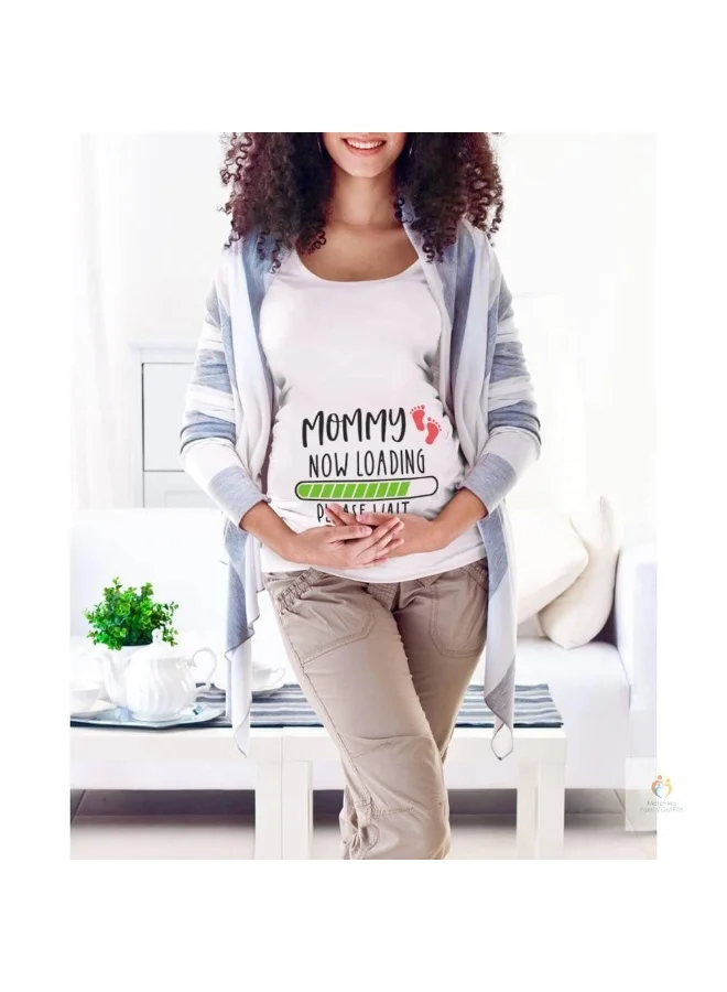 ماتشينج فاميلي اوتفيتس طقم تيشيرتات "أمي وأبي يستعدان للحمل" للزوجين المتطابقين | تيشيرتات قطنية للإعلان عن الحمل | ملابس عائلية متطابقة