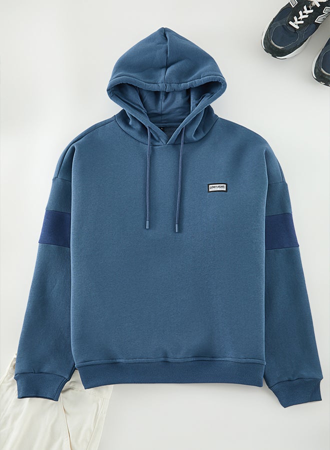 trendyol Oversize/Wide Cut Labeled Color Blocked Fleece Inside Sweatshirt TMNAW24SW00128 - Image 2