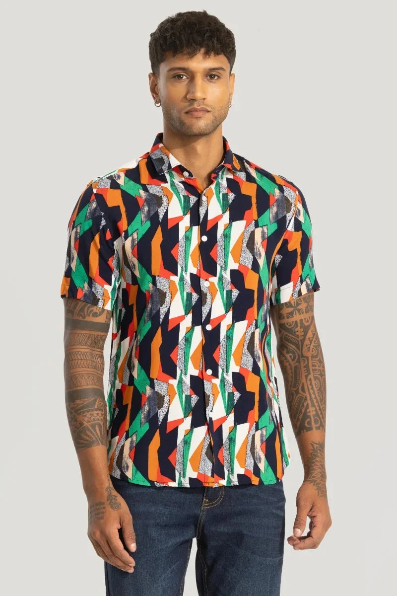 سنيتش قميص برتقالي بقصة ضيقة بتصميم تجريدي