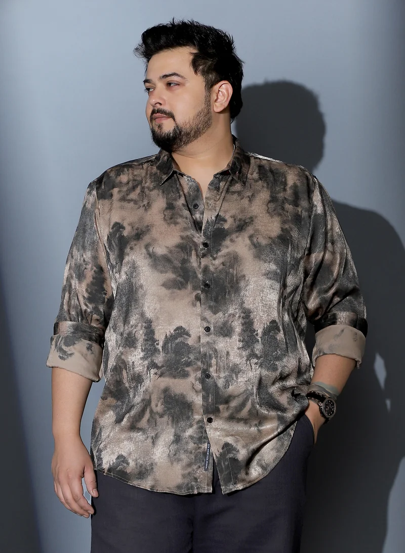 انستافاب بلس قميص رجالي لامع بياقة ممتدة وأكمام طويلة من إنستافاب بلس