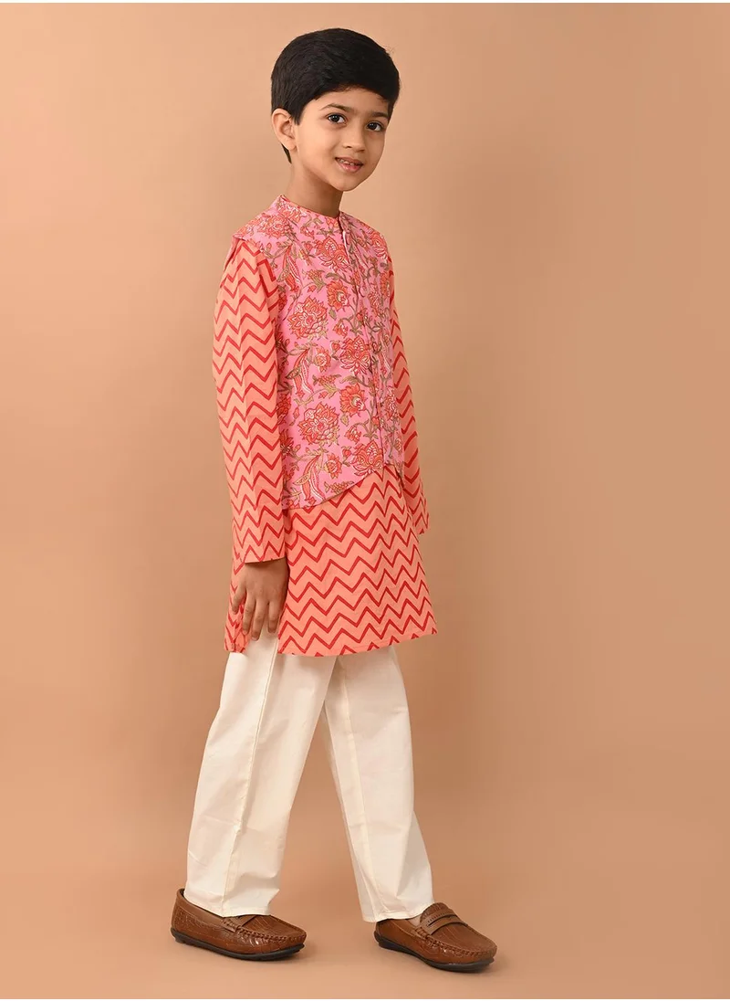 ليلك Printed Kurta Pajama Set with Nehru Jacket