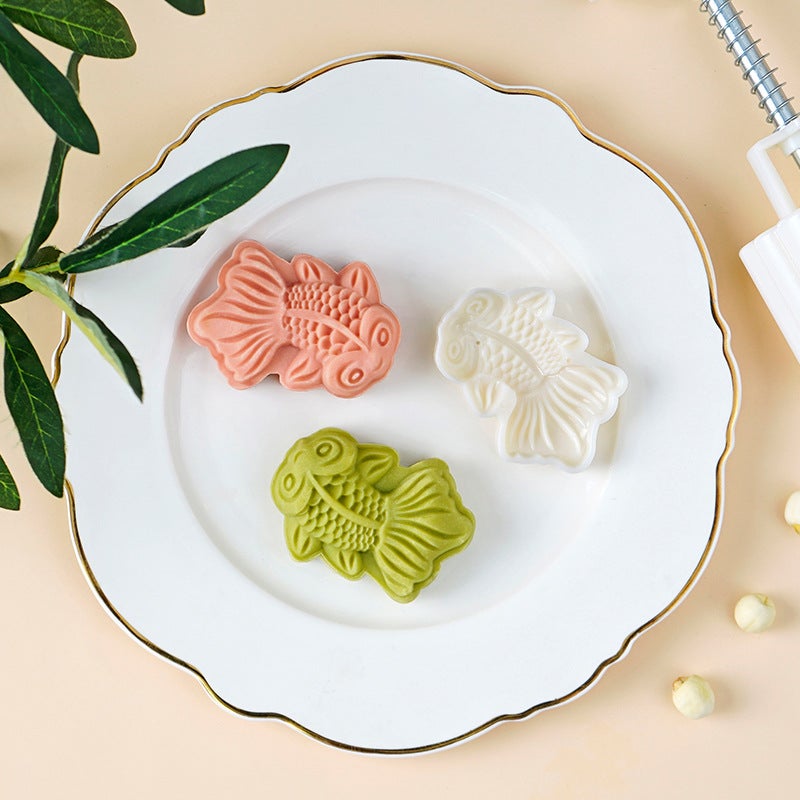 New 2025 Snowskin Mooncake Mold, Goldfish Hand-Pressed Mold For Homemade Mung Bean Cake, Hand-Pressed Baking Tool - Image 2