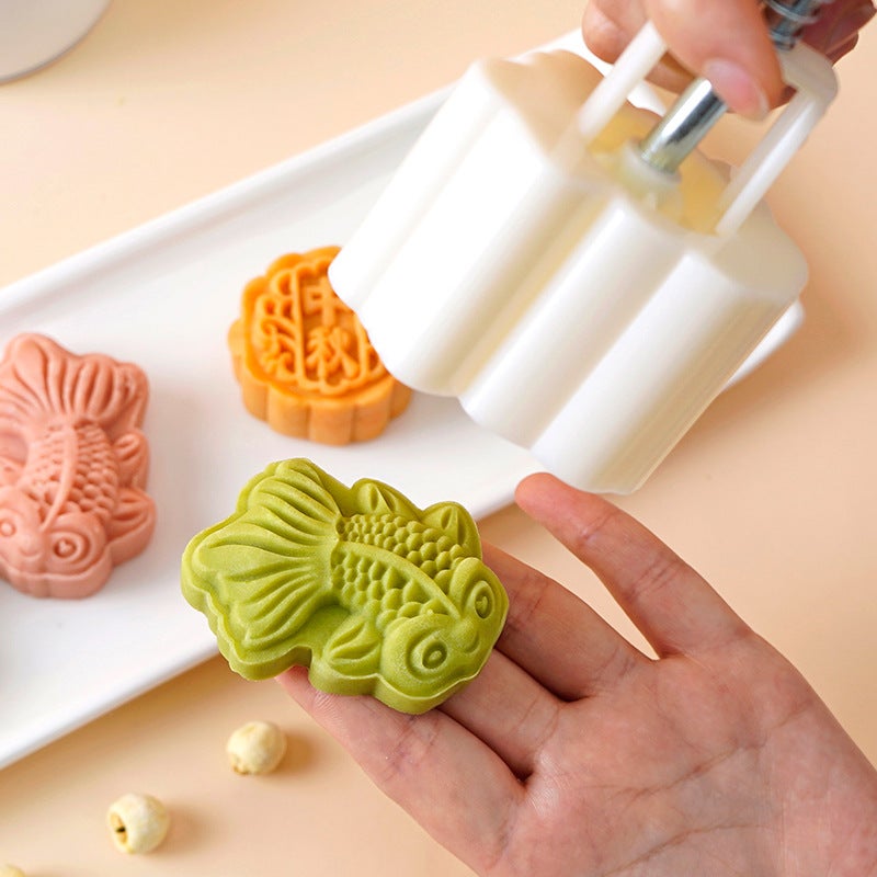 New 2025 Snowskin Mooncake Mold, Goldfish Hand-Pressed Mold For Homemade Mung Bean Cake, Hand-Pressed Baking Tool - Image 3