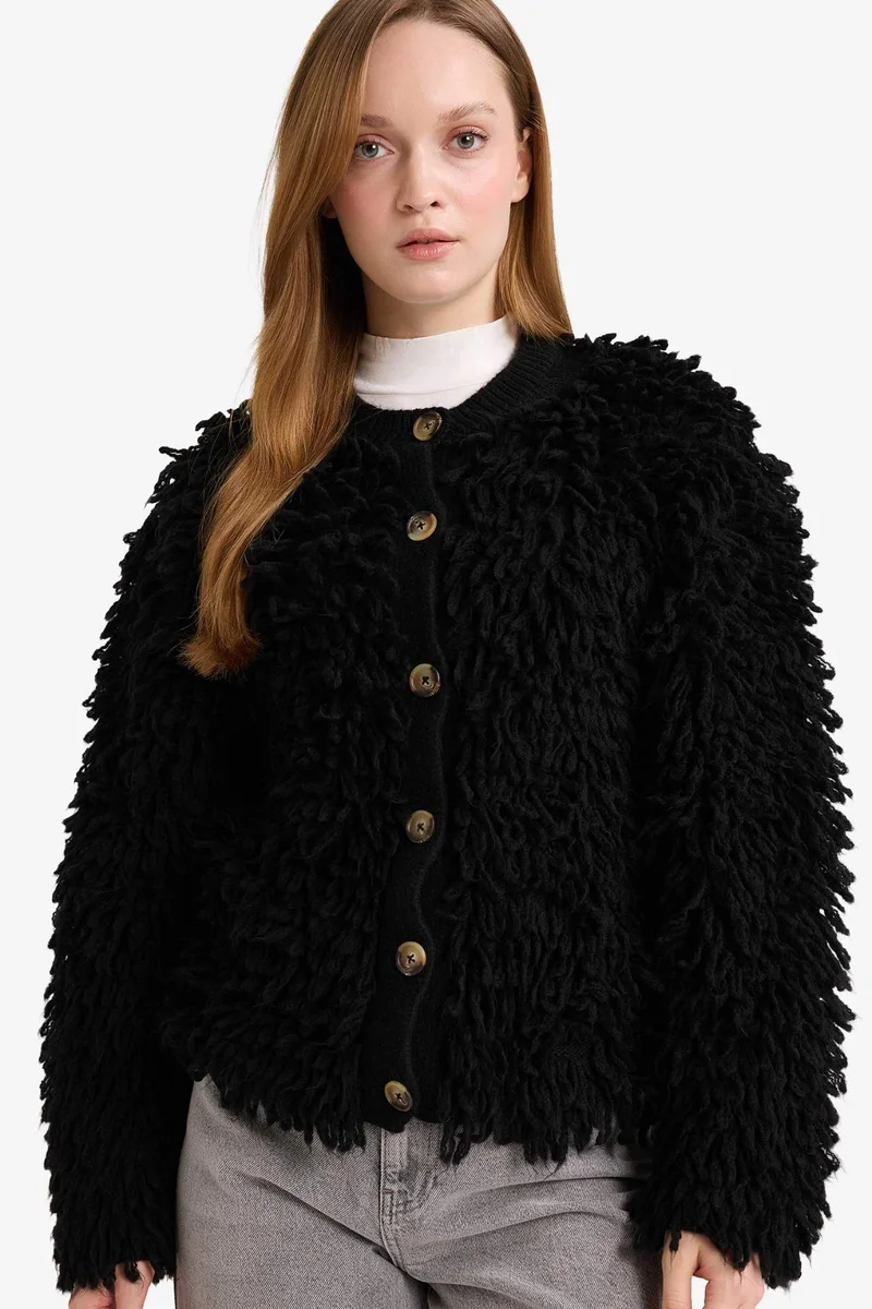 ديفاكتو Oversize Fit Crew Neck Cardigan