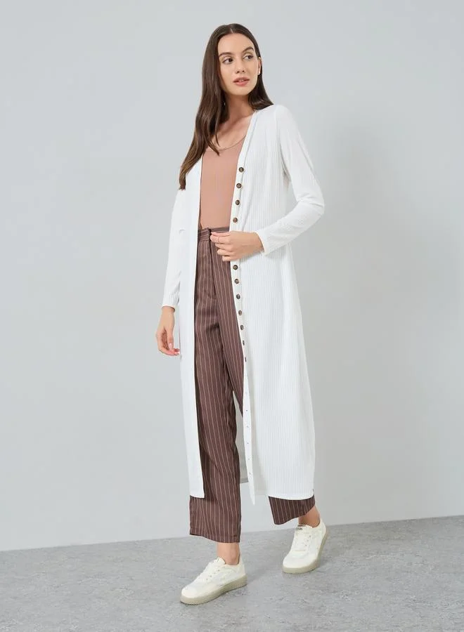 تايك تو كارديغان محبوك أبيض بأزرار أمامية