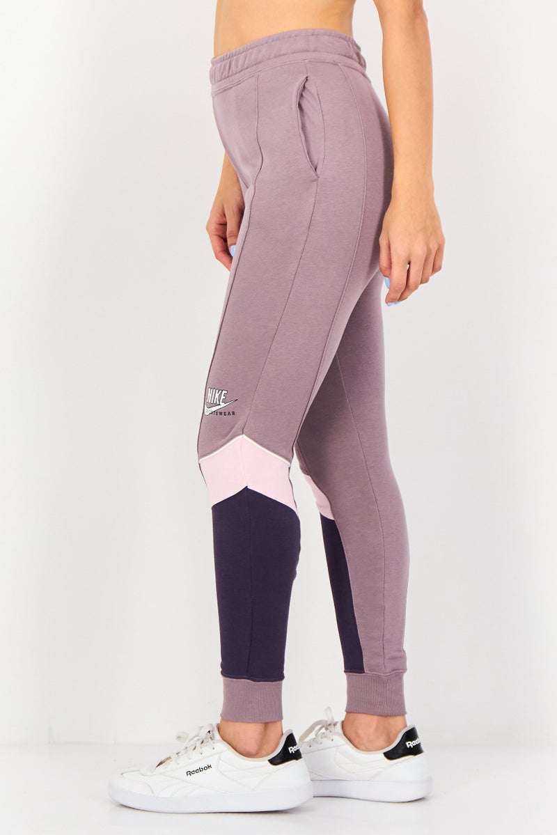 Nike Women Standard Fit Brand Logo Outdoor Sweatpants, Multicolor - Image 2