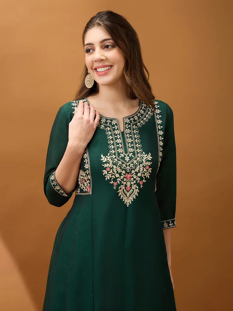 globus Women Green Floral Embroidered Yoke Detail Round Neck Panelled Anarkali Festive Kurta
