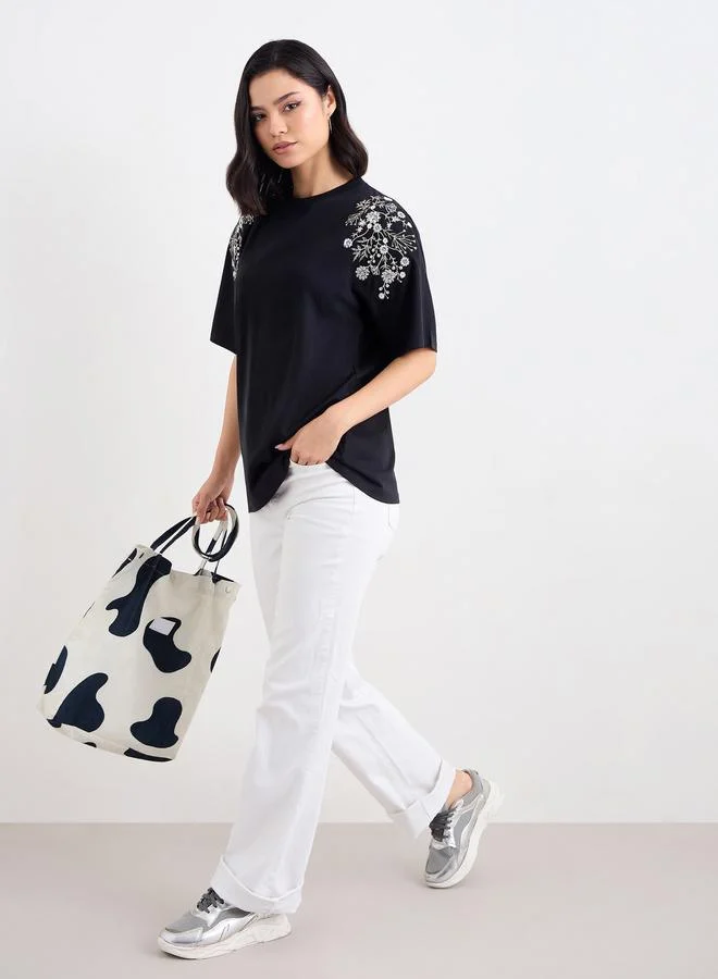 Styli Styli Floral Embroidered Detail Oversized T-Shirt
