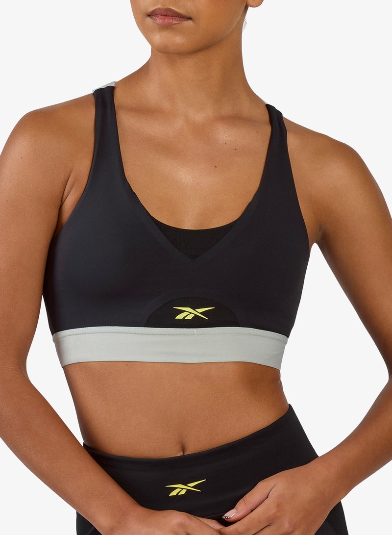 ريبوك حمالة صدر رياضية متوسطة الدعم من - Image 1