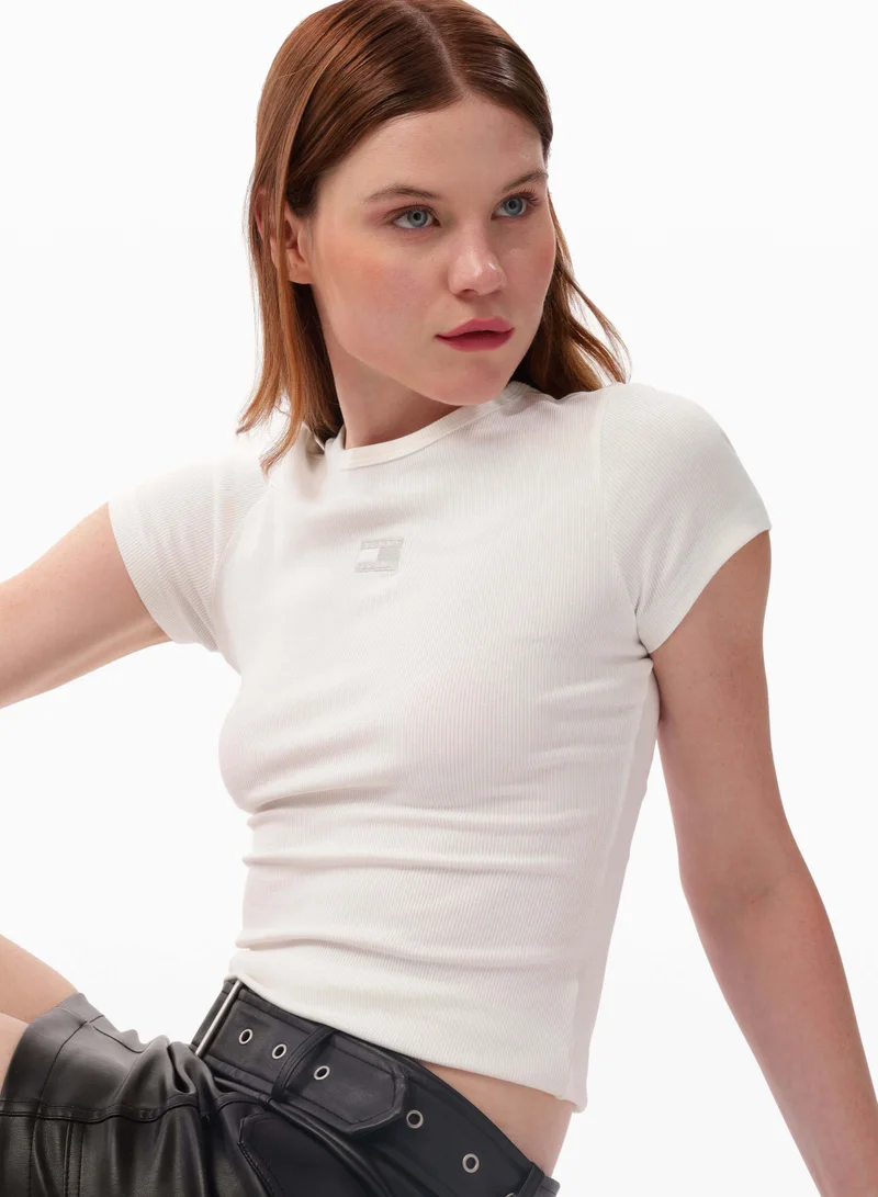 TOMMY JEANS Logo Crew Neck T-Shirt