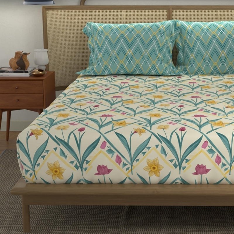 Urban Space Divine 100 Cotton Bedsheet for Double Bed with 2 Pillow Covers Double Bedsheet Size 90 x 100 inches Spring Torquoise - Image 1