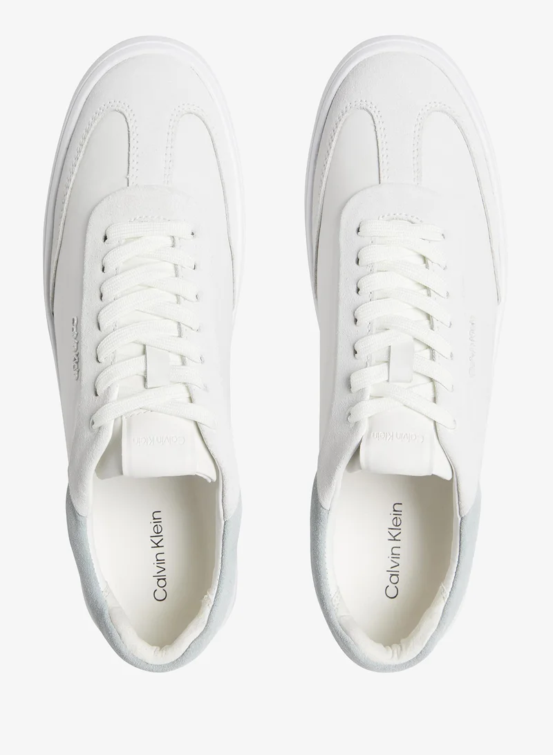 كالفن كلاين سنيكرز برباط منخفض