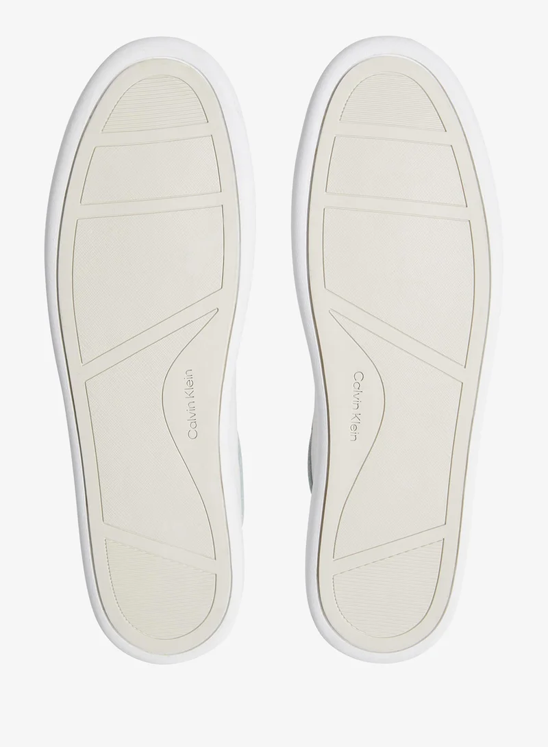 كالفن كلاين سنيكرز برباط منخفض