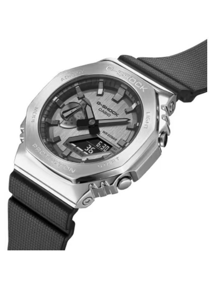 جي شوك Casio G-Shock GM-2100-1A إطار فولاذي فضي وحزام أسود: أناقة قوية لكل مغامرة - Image 2