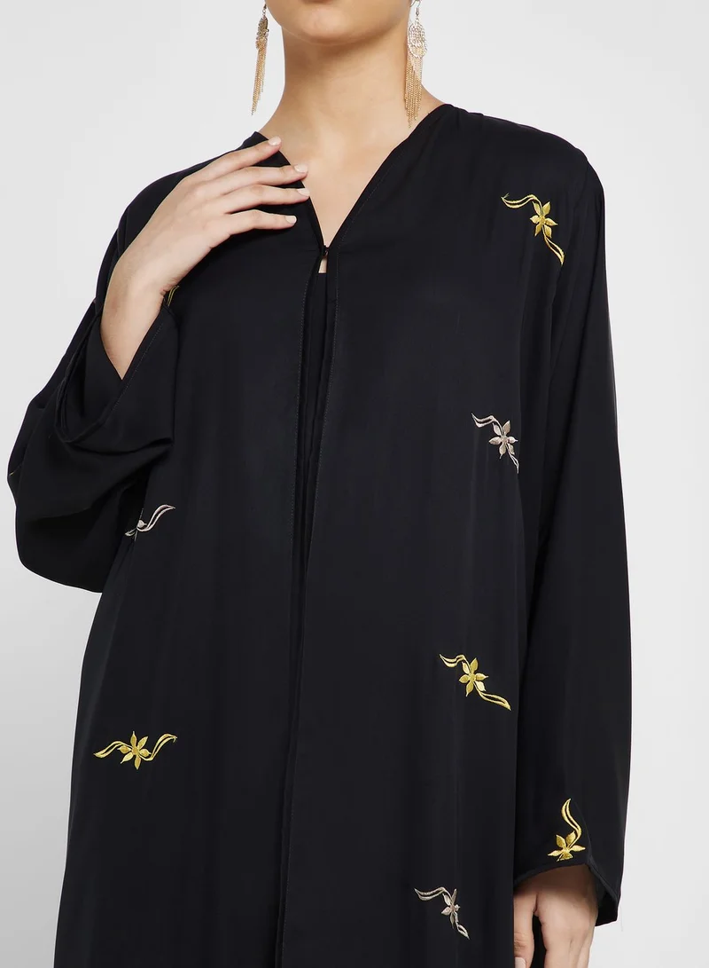 hayas closet Flared Sleeve Embroidered Abaya