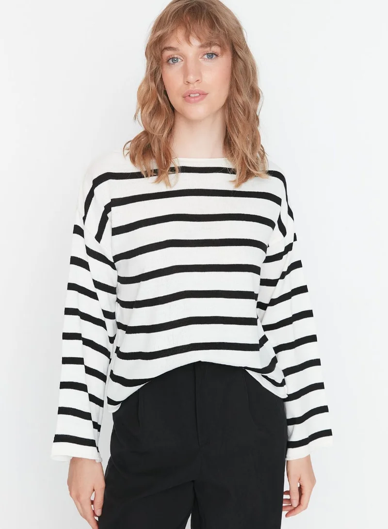 trendyol Striped Crew Neck Sweater