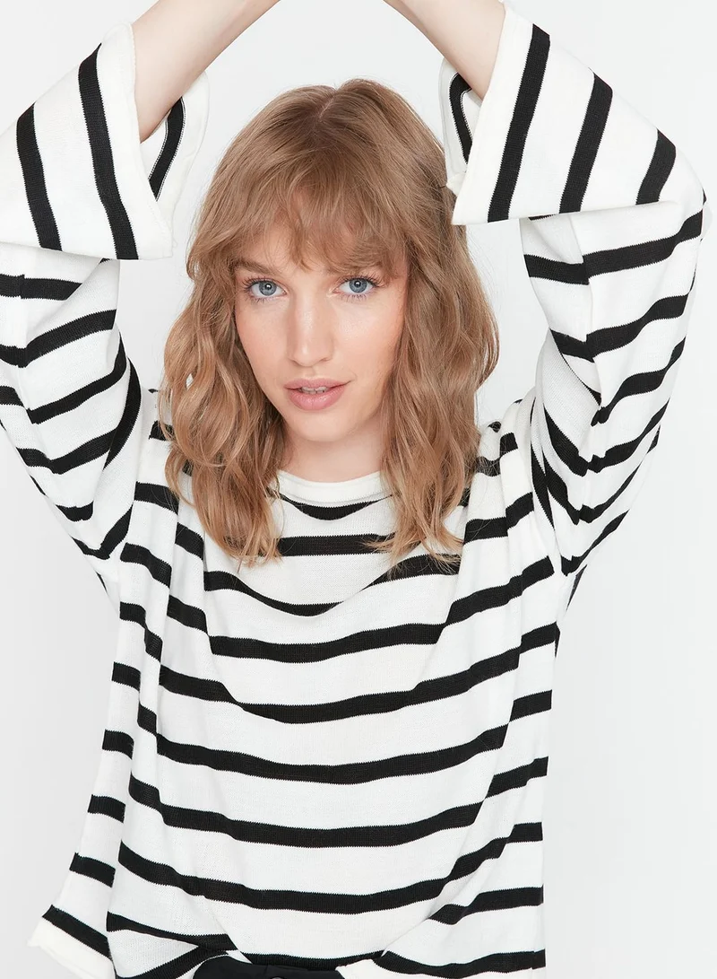 trendyol Striped Crew Neck Sweater