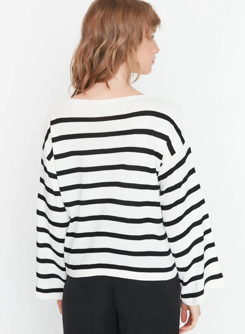 trendyol Striped Crew Neck Sweater