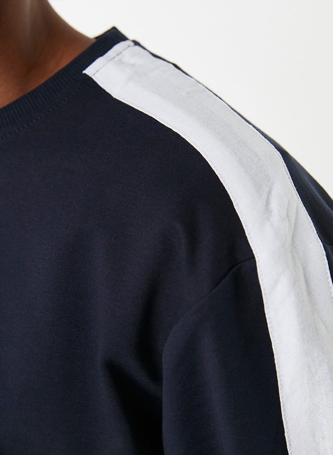 trendyol Navy Blue Knitted Pajamas with Stripes. - Image 4