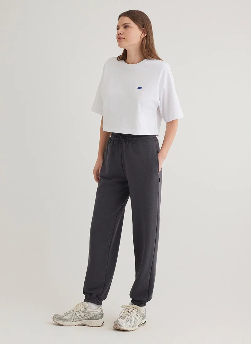 مافي بنطلون رياضي أساسي بلون فحم