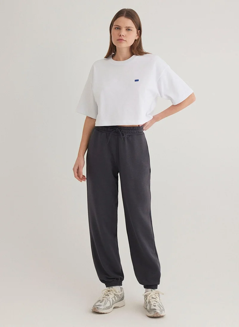 مافي بنطلون رياضي أساسي بلون فحم