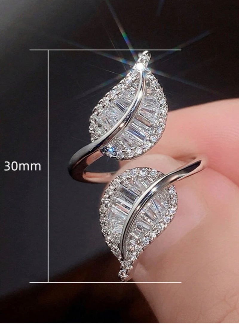 إيكوال خاتم نسائي فاخر وأنيق باللون الفضي مرصع بالزركون بمقاس بموحد - Image 5