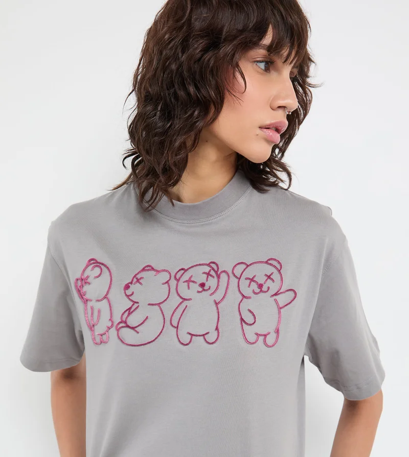 إف5 Women's Bear Short Sleeve T-Shirt