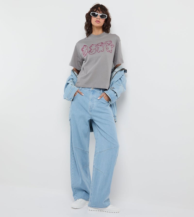 إف5 تيشيرت نسائي بأكمام قصيرة ورسمة دب - Image 3