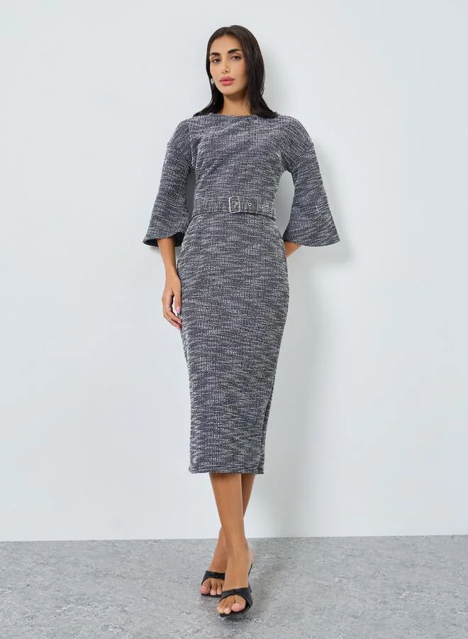 ستايلي فستان ميدي بأكمام جرس وحزام