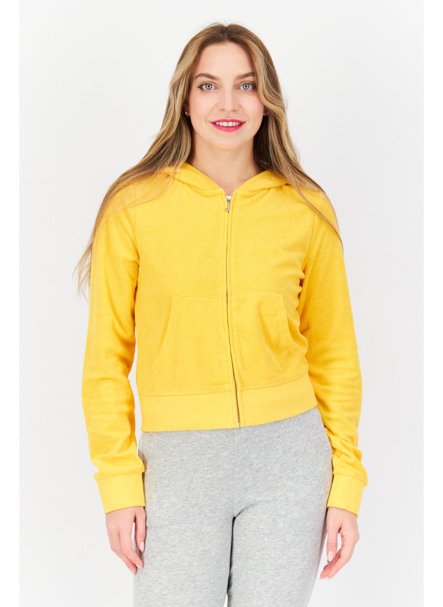 Juicy Couture بلوزة نسائية قصيرة مخططة بأكمام طويلة، صفراء  - Image 1