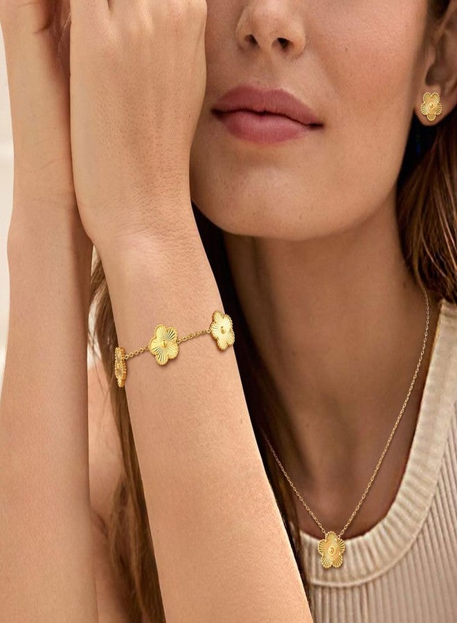 ام بيرينبو طقم قلائد وأساور وأقراط ذهبية - سوار مزين بالزهور مطلي بالذهب عيار 18 قيراطًا، طقم مجوهرات من الفولاذ المقاوم للصدأ بتصميم زهور، هدية مثالية لأعياد الميلاد والكريسماس للأم والزوجة والابنة والصديقة - Image 2