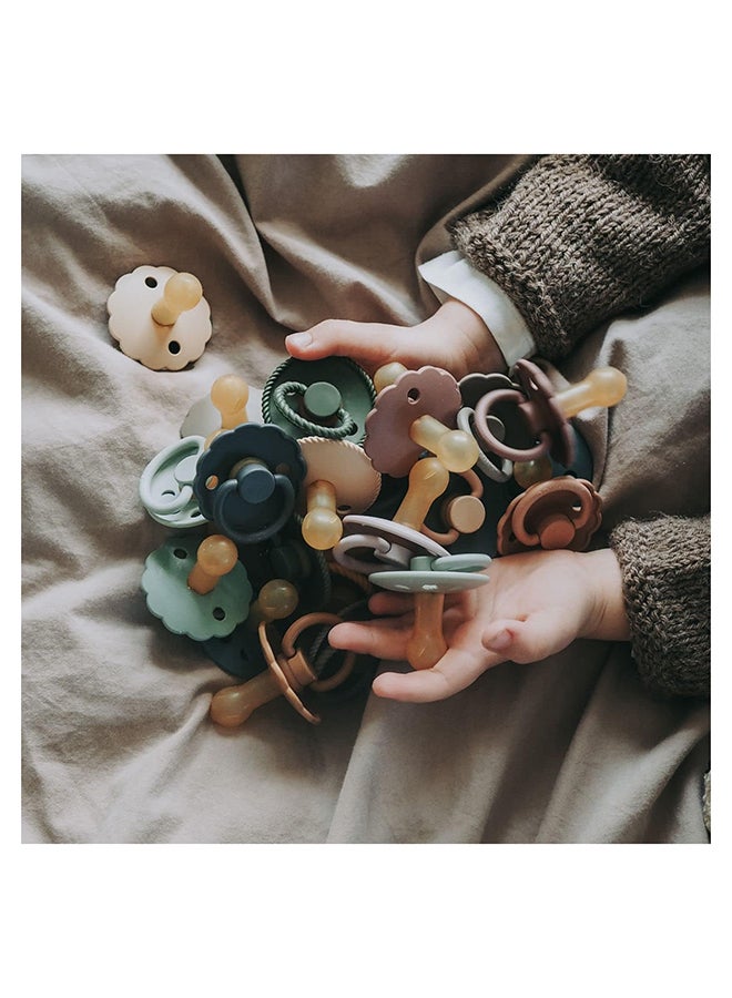 FRIGG Daisy Latex Baby Pacifier 0-6M 2-Pack Blush/Cream - Size 1 - Image 4