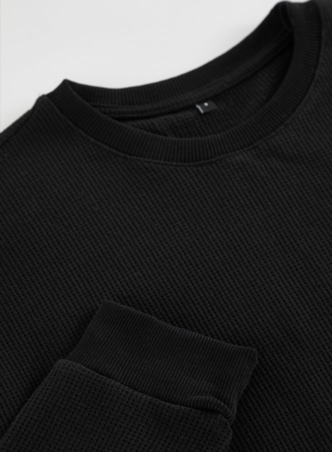 trendyol Black Oversize/Wide Cut Crew Neck Textured Basic Unmarked Sweatshirt - Image 3