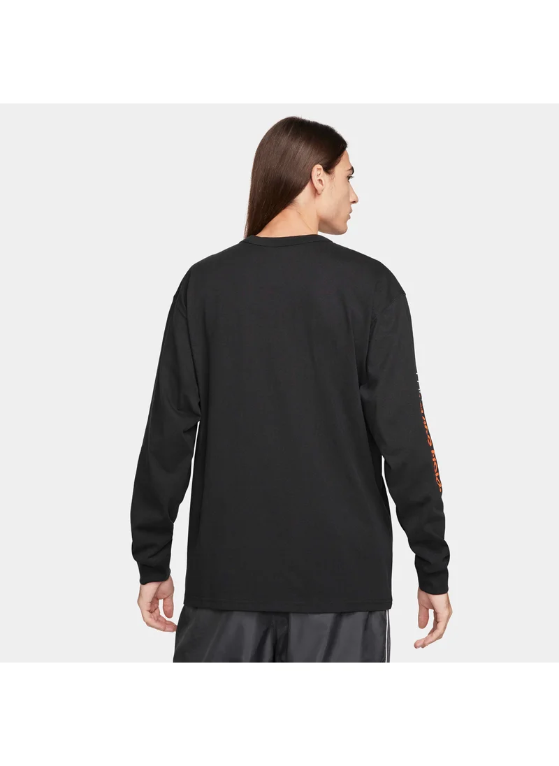 Nike Men's Sportswear Long-Sleeve Max90 T-Shirt