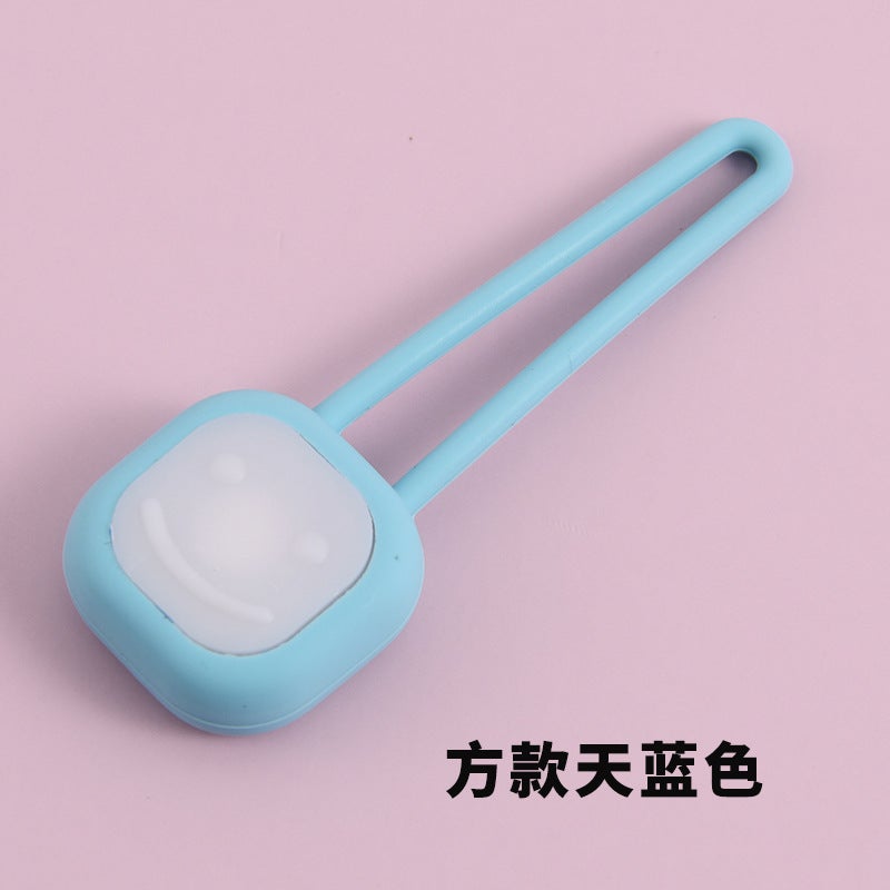 Led Pet Luminous Pendant Dog Night Light Night Dog Walking Light Accessories Anti-Lost Dog Light Supplies Cat Tagging - Image 1