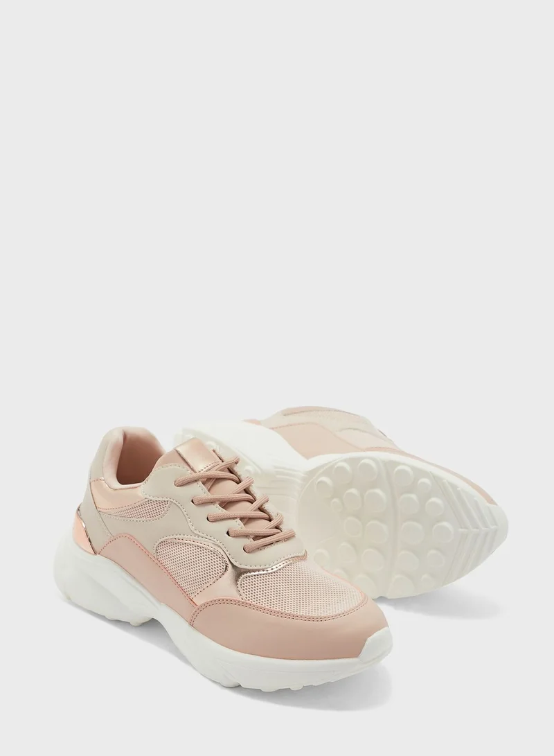 Ginger Metallic Detail Sneaker