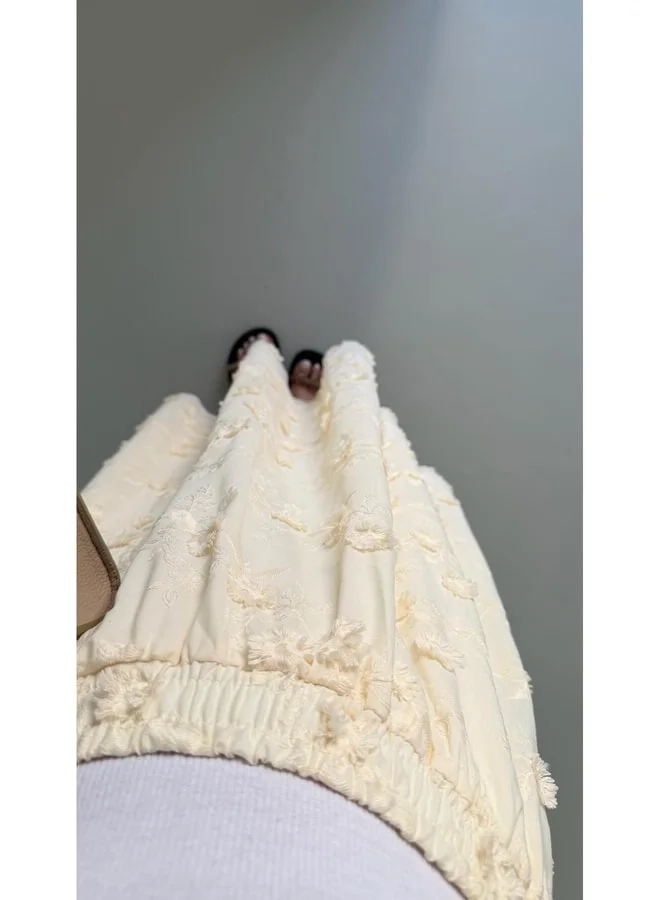 جاوس تنورة مطرزة بخصر كريمي مع شريط مرن مبطن GAUS-01585.