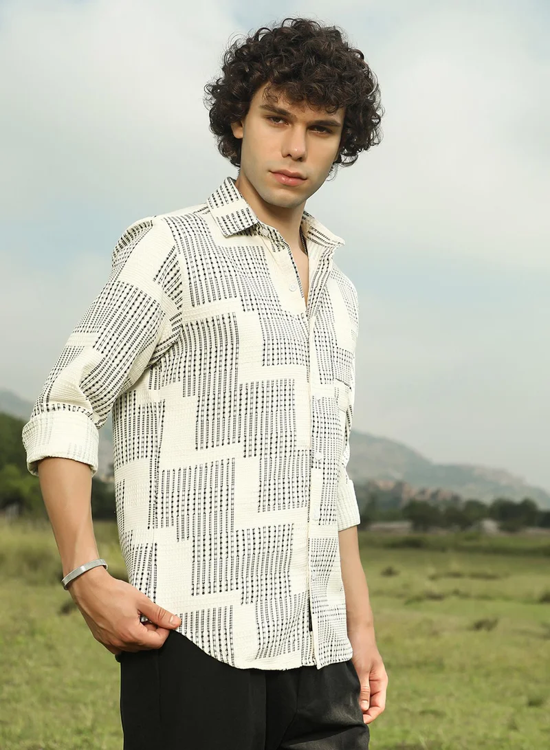 Campus Sutra Men's Off-White & Charcoal Black Tier-Imprint Shirt