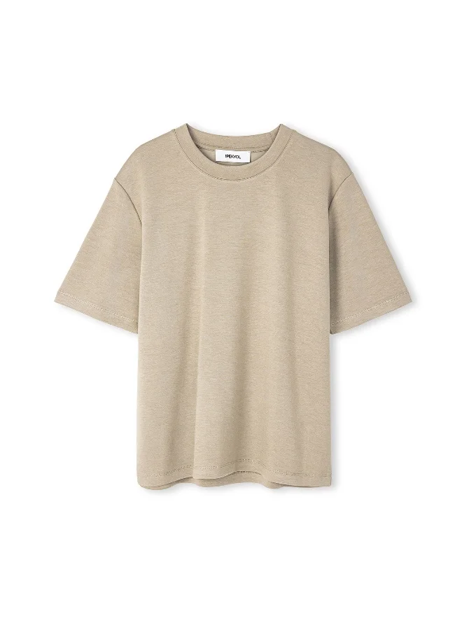 Basic T-Shirt