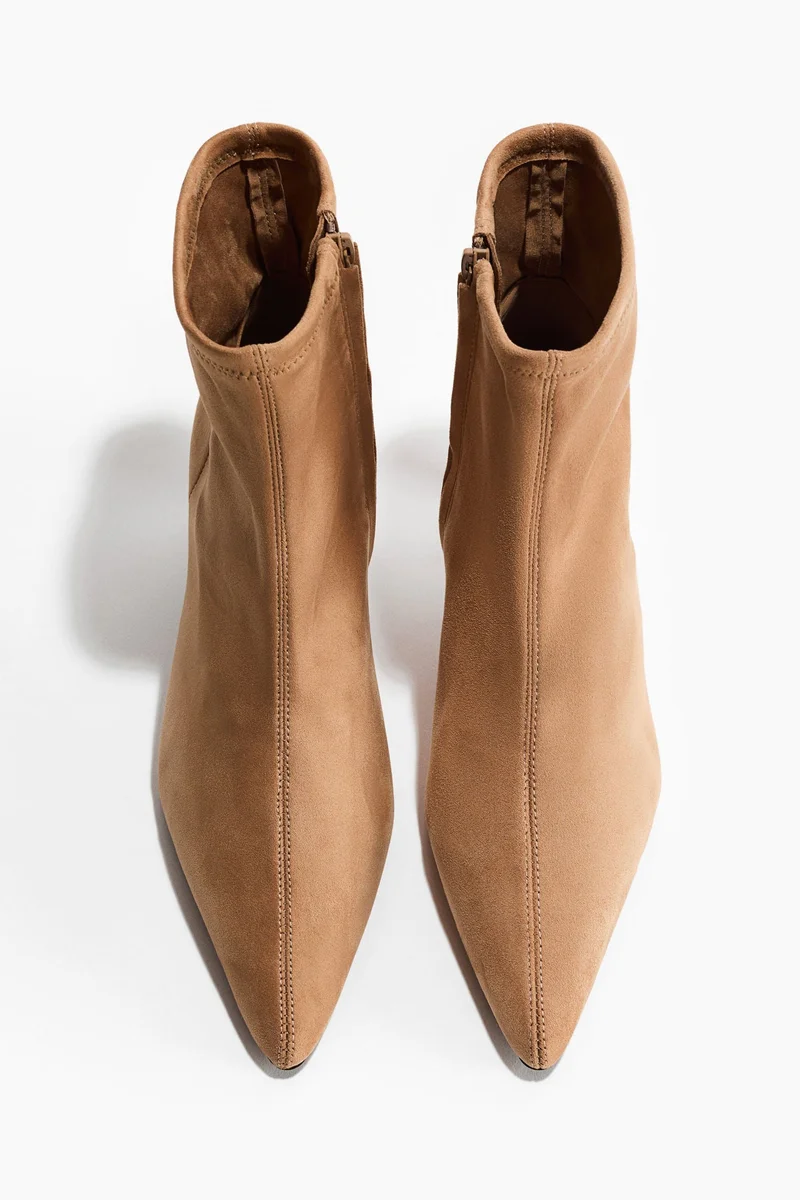 اتش اند ام بووت بجزء علوي مرن وكعب